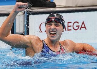 Se fizer uma grande Olimpíada em Paris, o que acredito, é quase certo, Ledecky se consolidará como, provavelmente, a maior e melhor nadadora de todos os tempos. De quebra, a atleta ainda teve tempo para estudar psicologia concomitantemente aos treinos em uma das melhores universidades do mundo.