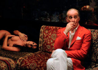 Basicamente todo mundo na mídia precisa assistir à pérola "A Grande Beleza", de Paolo Sorrentino. Quanto mau gosto, quanto populismo, quanto pachequismo barato espalhados pela cobertura dos Jogos por aí...