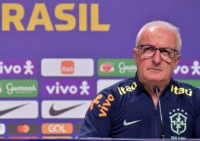 Pelo treino de hoje, Dorival Júnior deve escalar Paquetá no meio-campo, e o trio do Real Madrid no ataque. Eu faria algumas alterações...