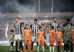 O Galo oscilou durante o jogo contra o CRB em Maceió, começou mal, mas cresceu ao logo do cotejo, criou várias chances, e merecia ter saído com um triunfo fora de casa.