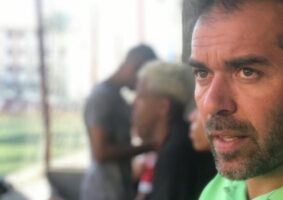 Thiago Gosling, ex-zagueiro do Cruzeiro, e atual presidente do Inter de Minas, lidera um projeto inovador no futebol mineiro, em vários sentidos.
