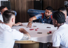 Em função de erro crasso advindo na gestão Ronaldo, o Cruzeiro foi obrigado a viajar para Cariacica para enfrentar o Fortaleza hoje, pelo Brasileirão.