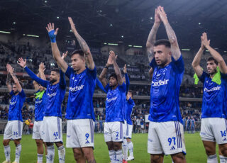 Lucas Silva, que foi bem contra o Criciúma, mas não vinha sendo titular contra frequência, pode ganhar minutagem amanhã, contra o Corinthians, pensando em ser utilizado, ainda que não como titular, na final de sábado. Foto: Gustavo Aleixo/Cruzeiro