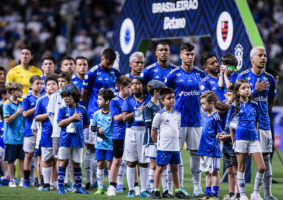 Sob o comando de Fernando Diniz, o Cruzeiro segue sem convencer coletivamente, sem transmitir confiança para o seu torcedor.