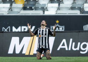 Rubens, outrora considerado um ótimo reserva tanto para Arana, quanto uma boa opção para o meio, de repente, passou a ser questionado, por muitos, de modo um tanto insensato.